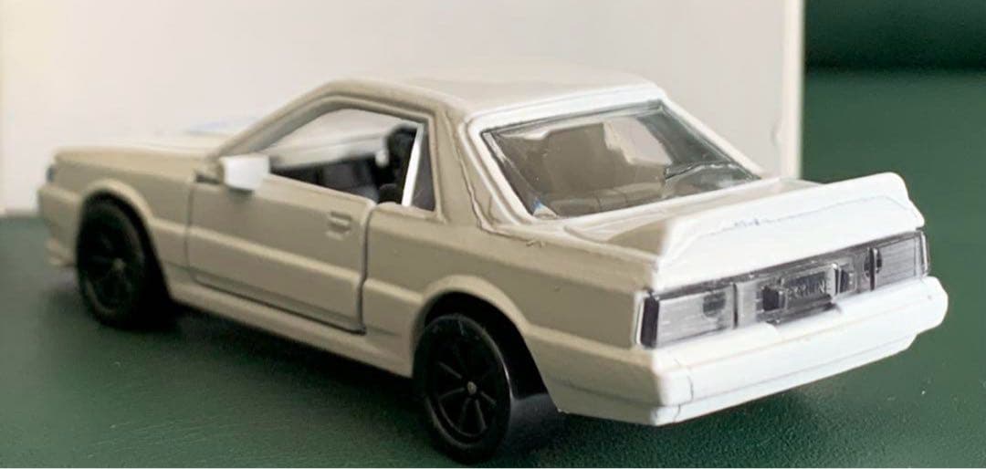 トミカ ジェネシス特注 ニッサン スカイライン R31 白