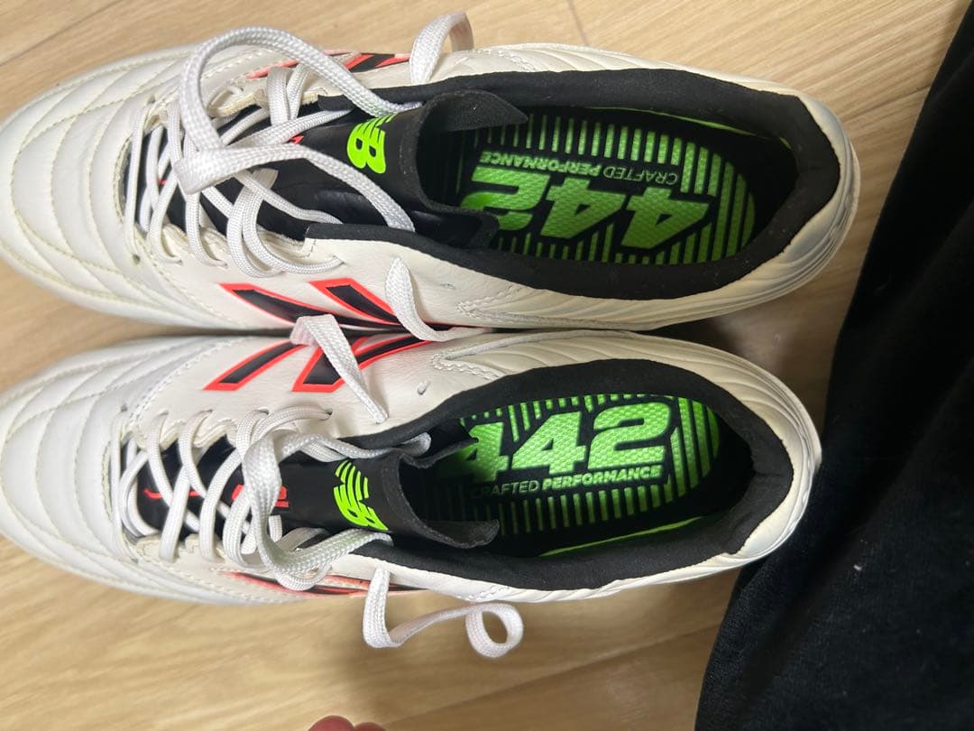 442 V2 Pro FG ホワイト