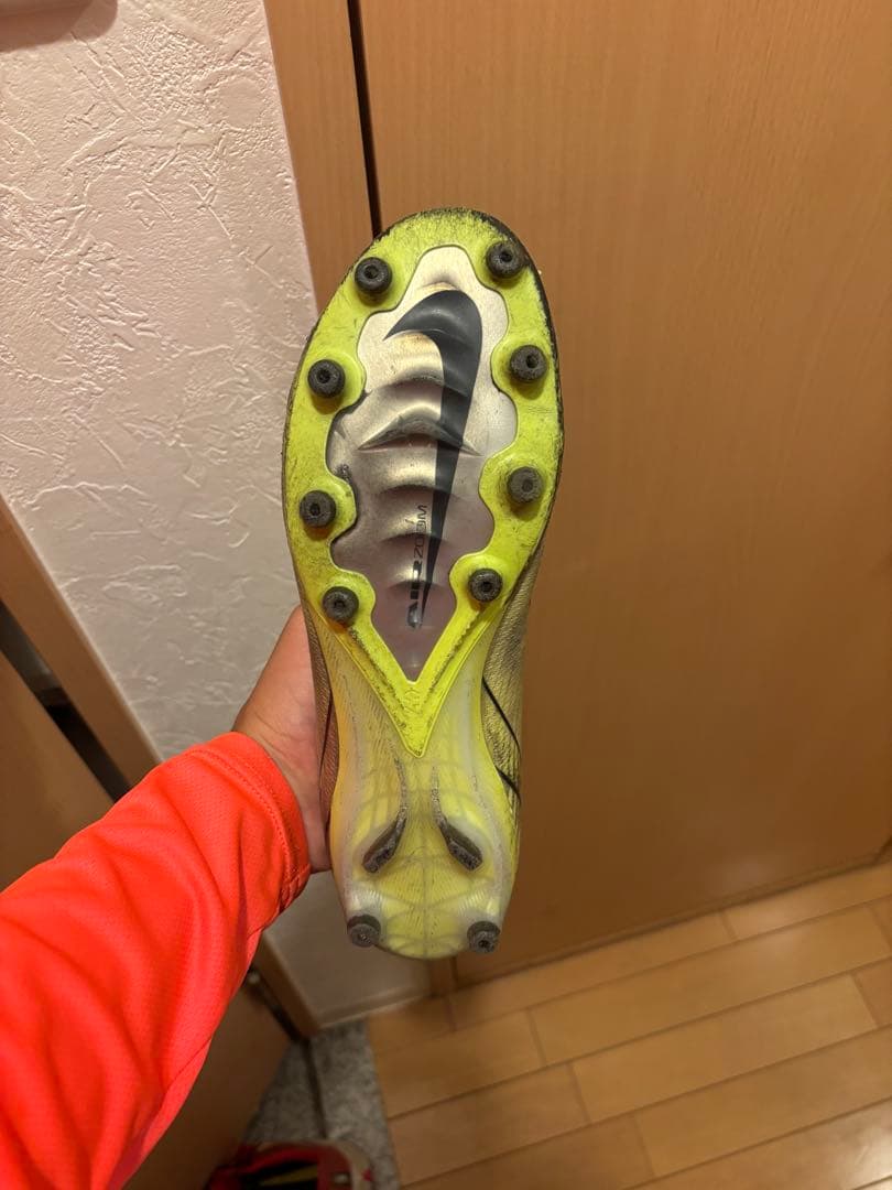 いっとぅ NIKE マーキュリアル ヴェイパー 16 エリート