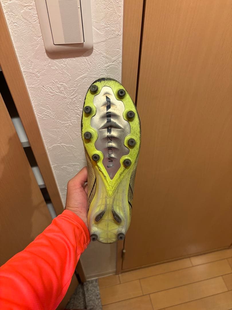 いっとぅ NIKE マーキュリアル ヴェイパー 16 エリート