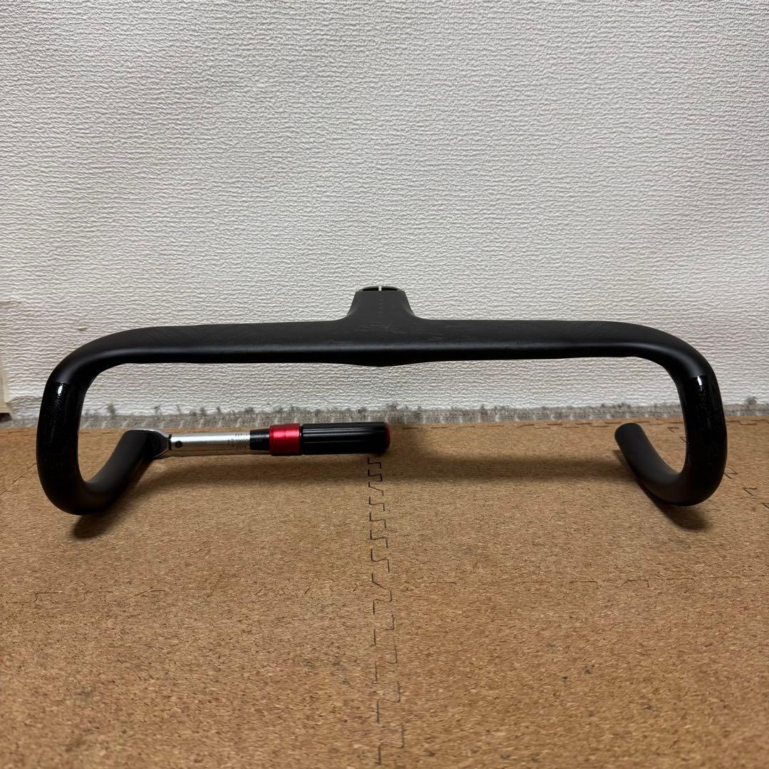 ロードバイク　一体型　カーボン　エアロ　ドロップハンドル 380-80mm