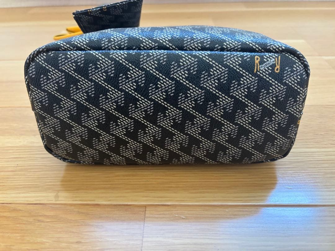 未使用に近い状態　レザレクション　カートバッグ＋カナリー