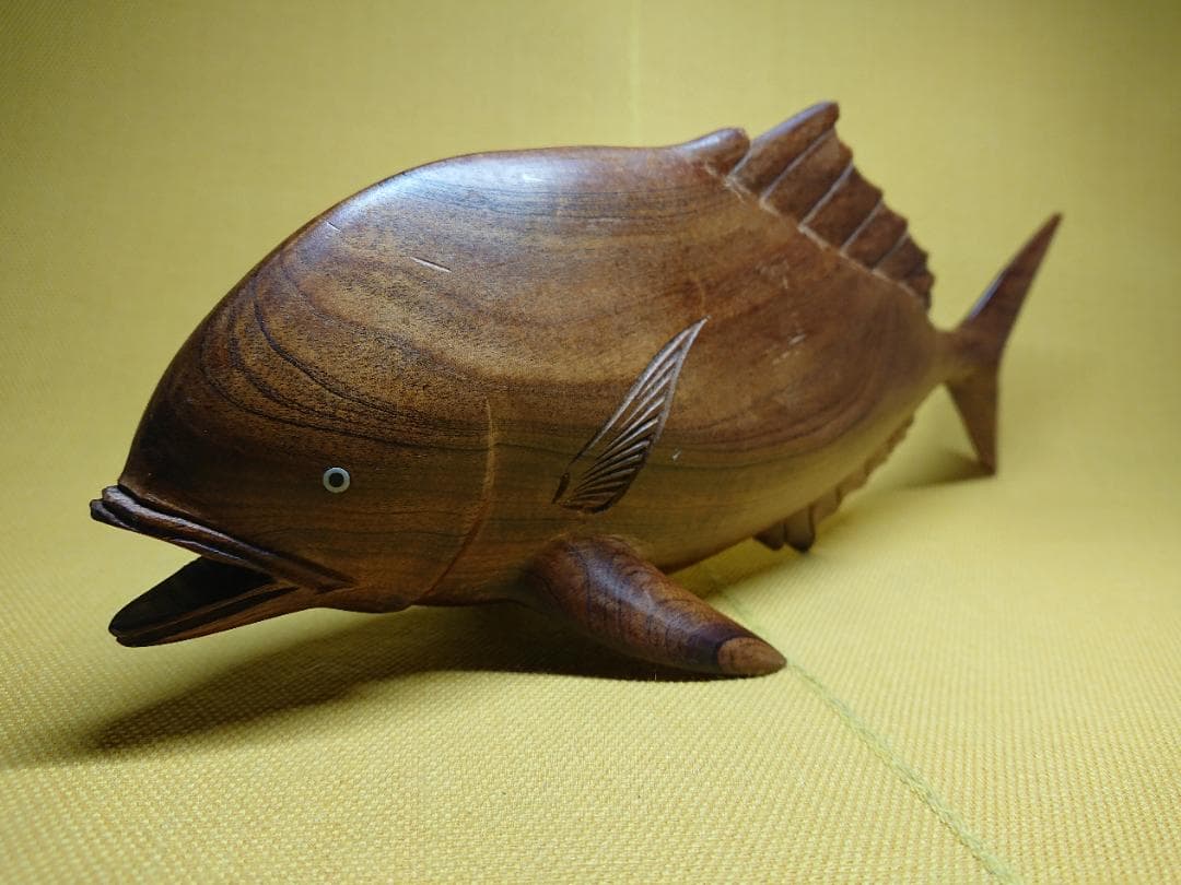 【美品】サカナ　魚　木彫　天然木　置物　インテリア　工芸品　美術品　A1180