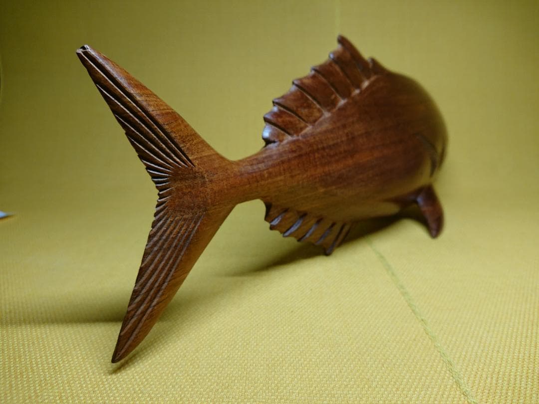 【美品】サカナ　魚　木彫　天然木　置物　インテリア　工芸品　美術品　A1180