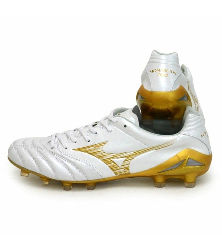 モナルシーダ NEO 3 エリート　BRIGHT GOLD PACK　27.5㎝