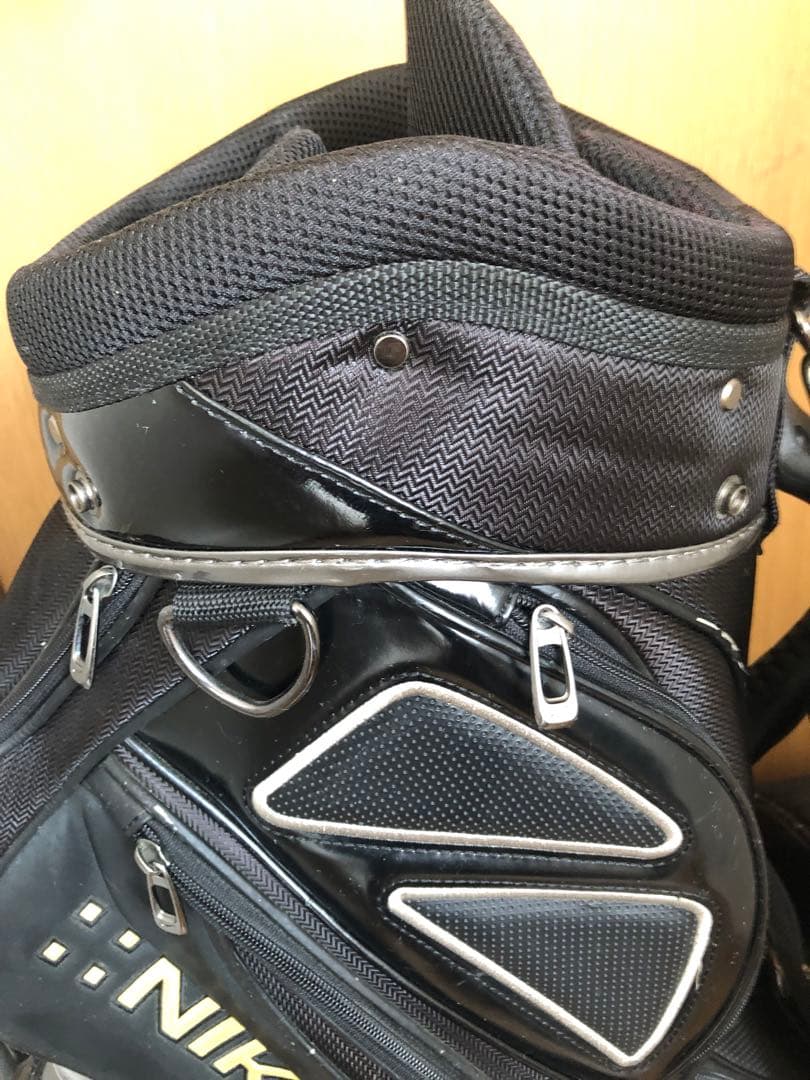 【送料込み】廃盤　高級キャディバッグ　NIKE GOLF ナイキゴルフ　激安
