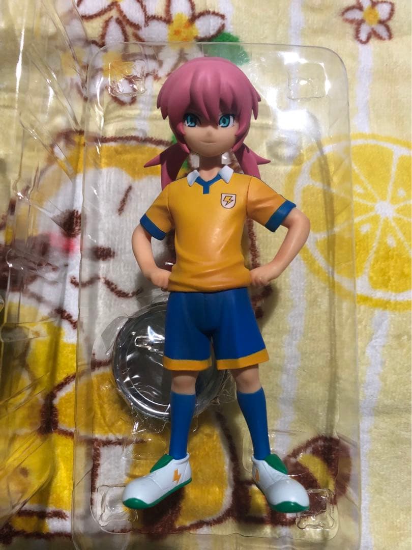 イナズマイレブンGO 霧野蘭丸　フィギュア　缶バッチ付き　レジェンドプレーヤー