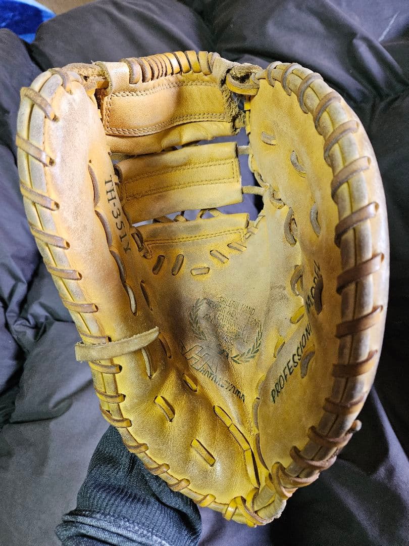 ハタケヤマ 軟式グローブ ベージュ　ファーストミット