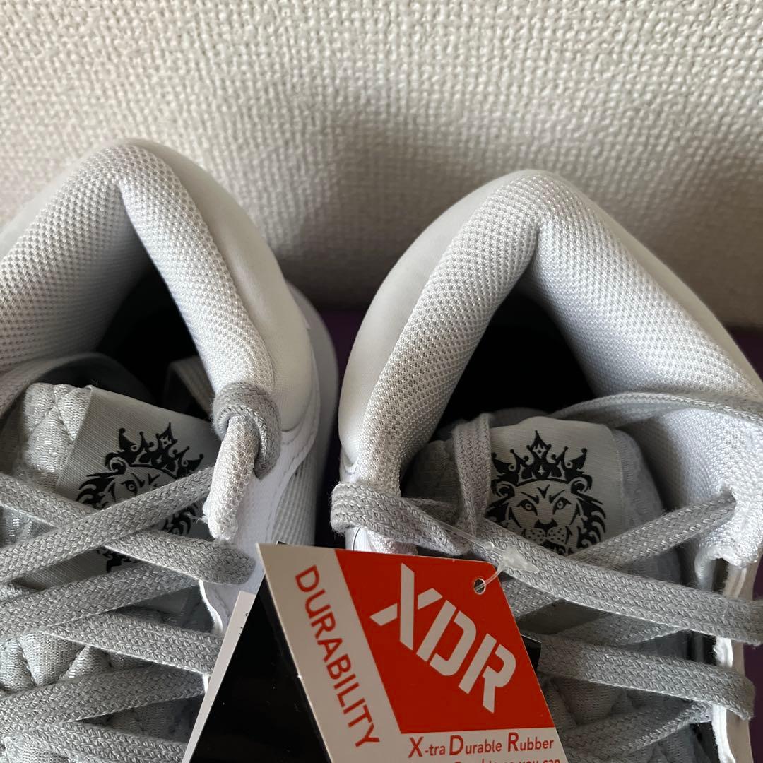 NIKE スニーカーFB2237-100