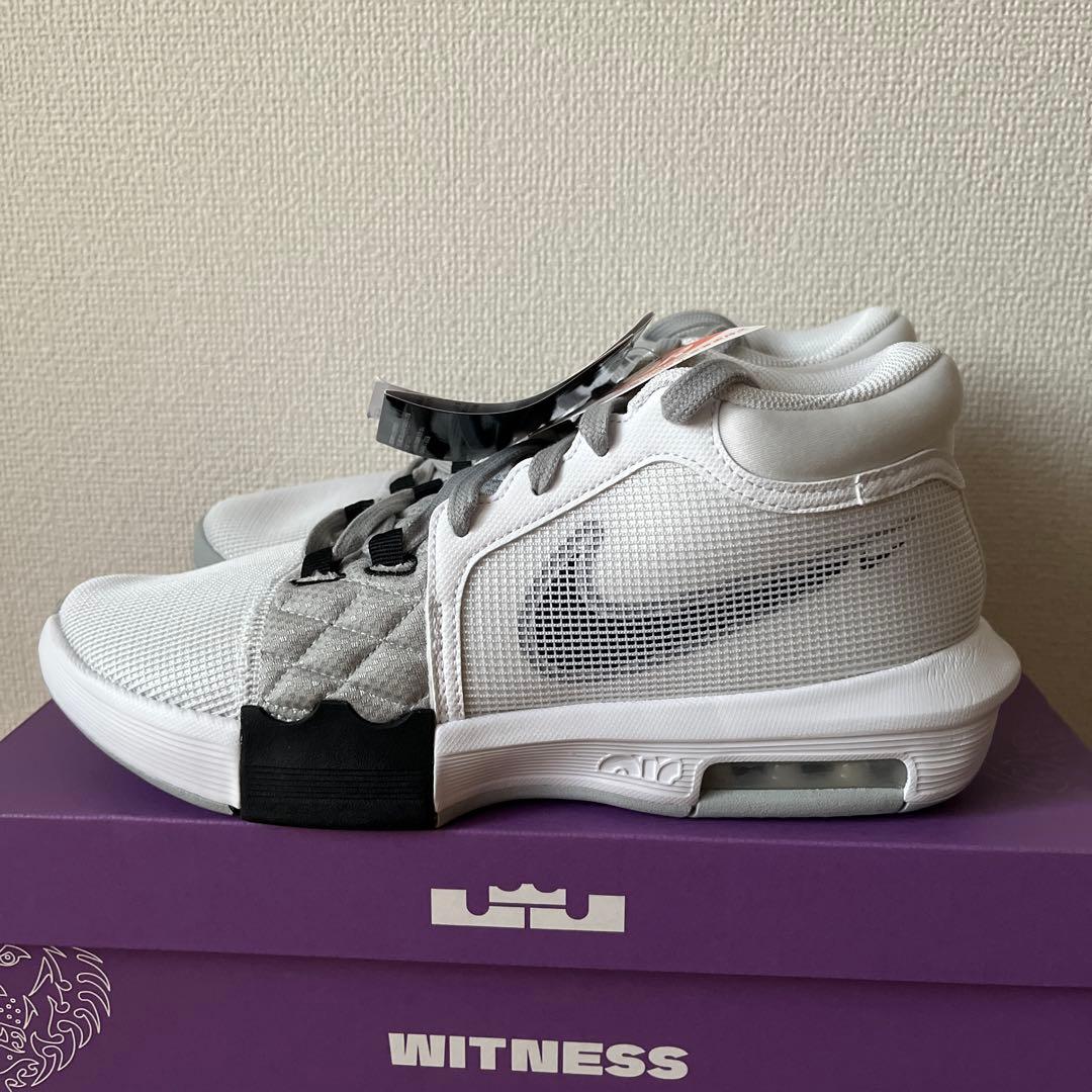 NIKE スニーカーFB2237-100