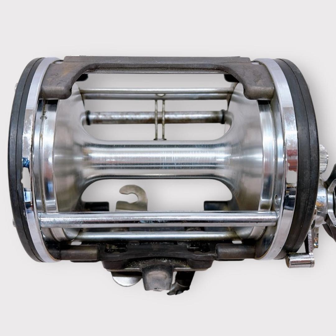 ダイワ SuperDynamic スーパーダイナミック ST-900 両軸リール