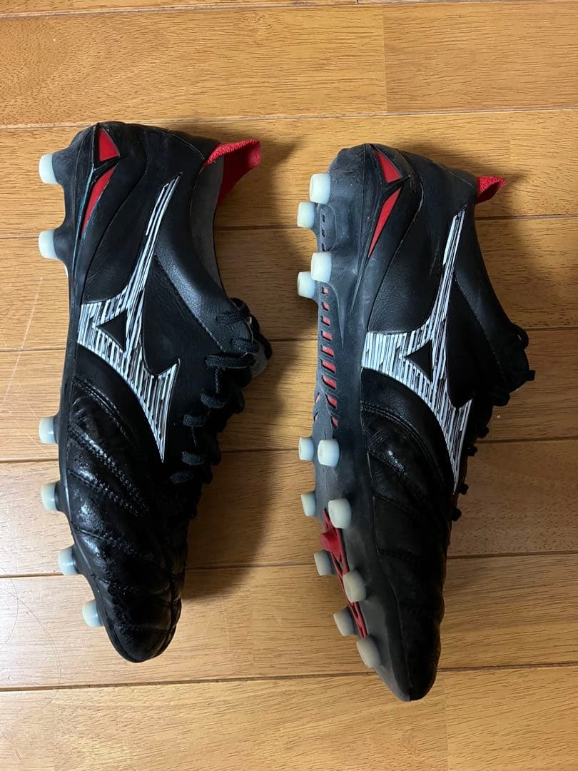 値下げ可‼️Mizuno サッカースパイク ブラック/レッド　モレリアネオ4