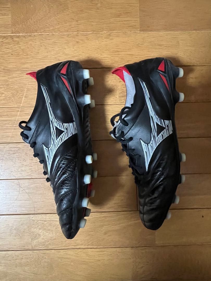 値下げ可‼️Mizuno サッカースパイク ブラック/レッド　モレリアネオ4