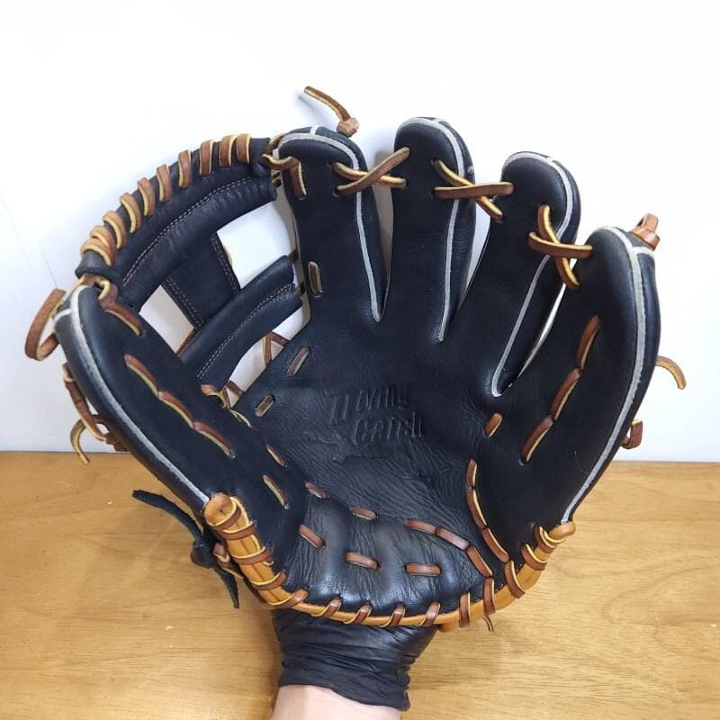 ミズノ ダイビングキャッチ 限定 ペイズリー柄 レア 良品 内野用 軟式グローブ