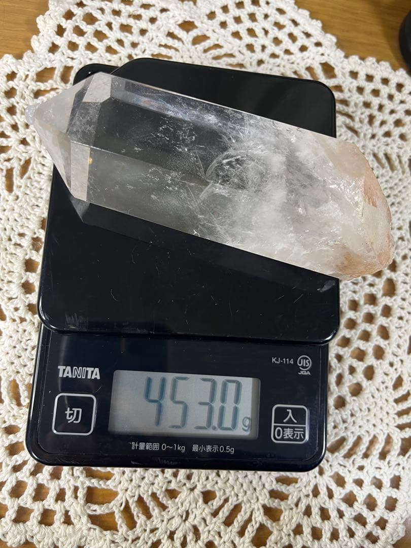 【天然石】水晶ポイント タワー　六角柱　透明　453g 木製台座付き　浄化