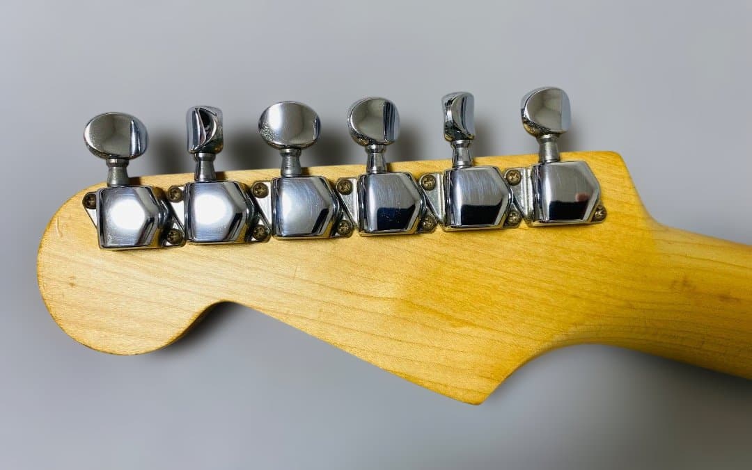 ギター FENDER SQUIER SST-33 SILVER SERIES