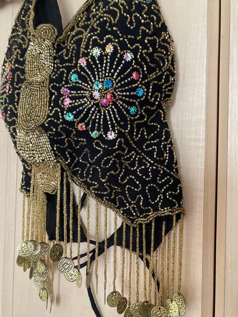 ベリーダンス 衣装　黒 ビーズ刺繍