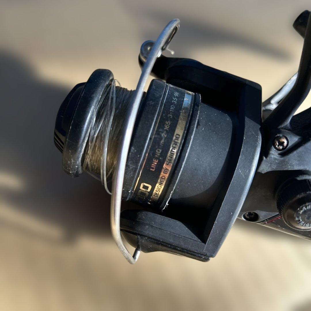 SHIMANO 1000 スピニングリール