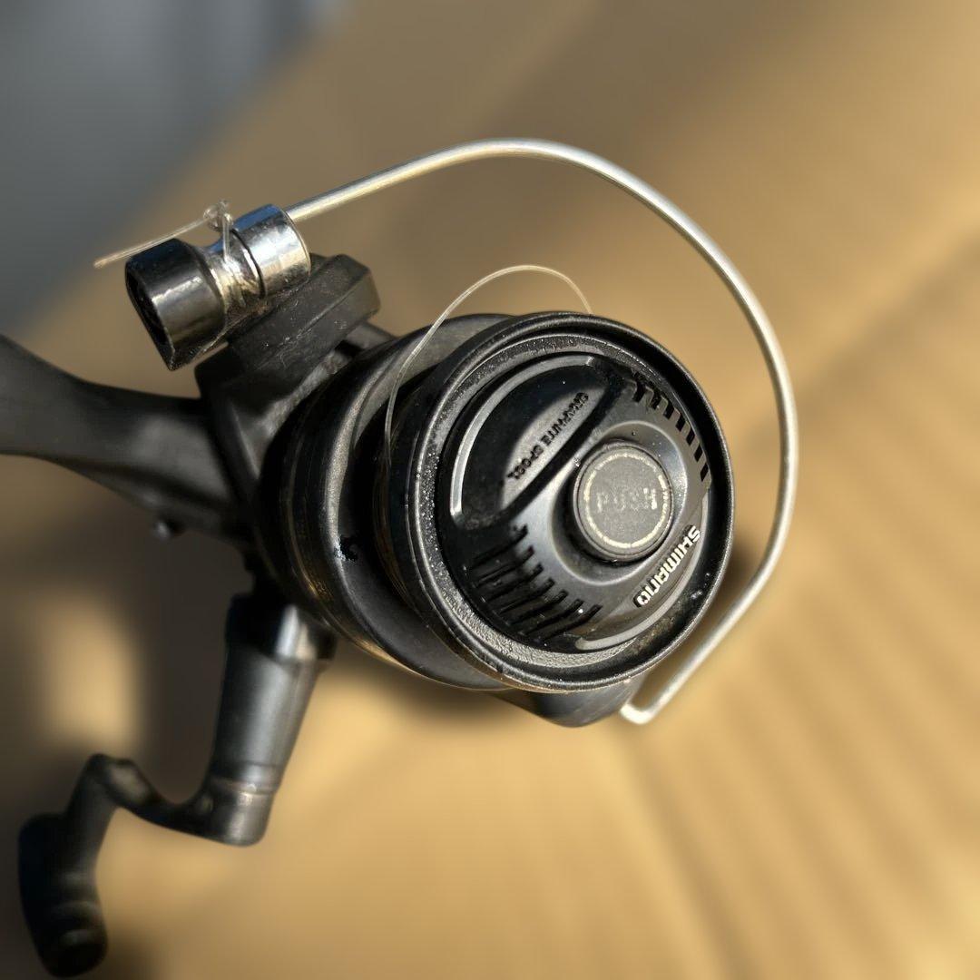 SHIMANO 1000 スピニングリール