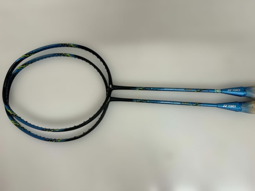 Nnf700 バドミントンラケット4u６ 素晴らしい状態 （1本）