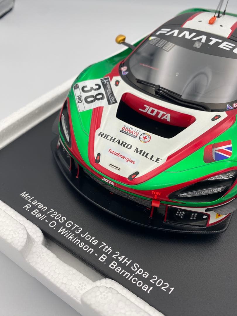 マクラーレン 720S GT3 1/18スケールミニチュアカー