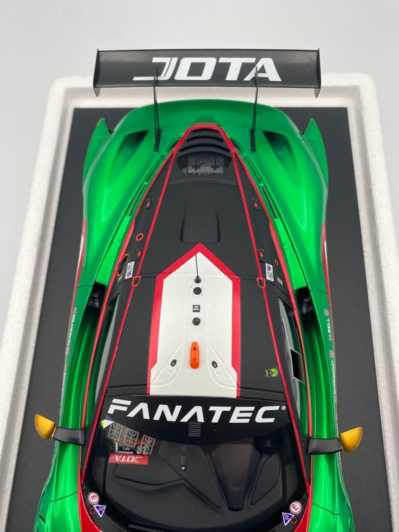 マクラーレン 720S GT3 1/18スケールミニチュアカー