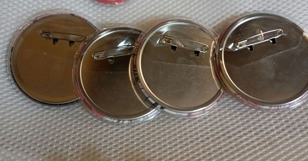 ワンピース ウタ 缶バッチ まとめ売り 16点
