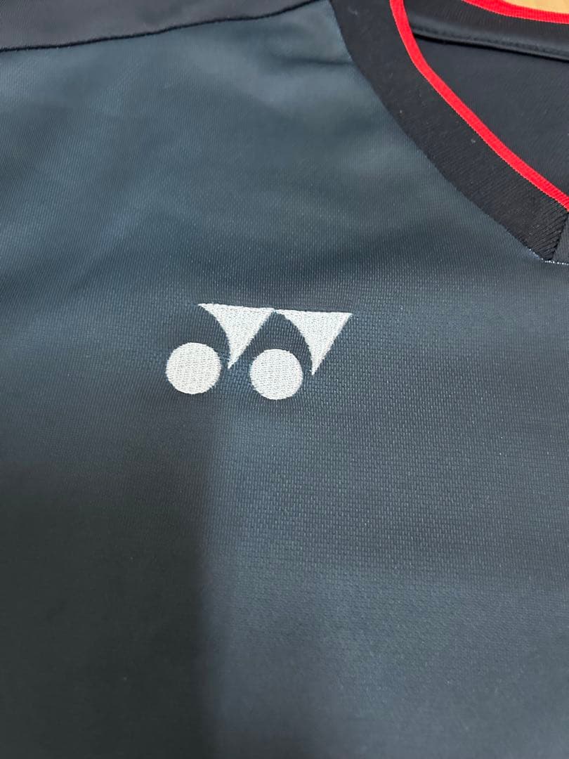 YONEX ユニフォーム　ゲームシャツ Lサイズ 黒/赤/黄
