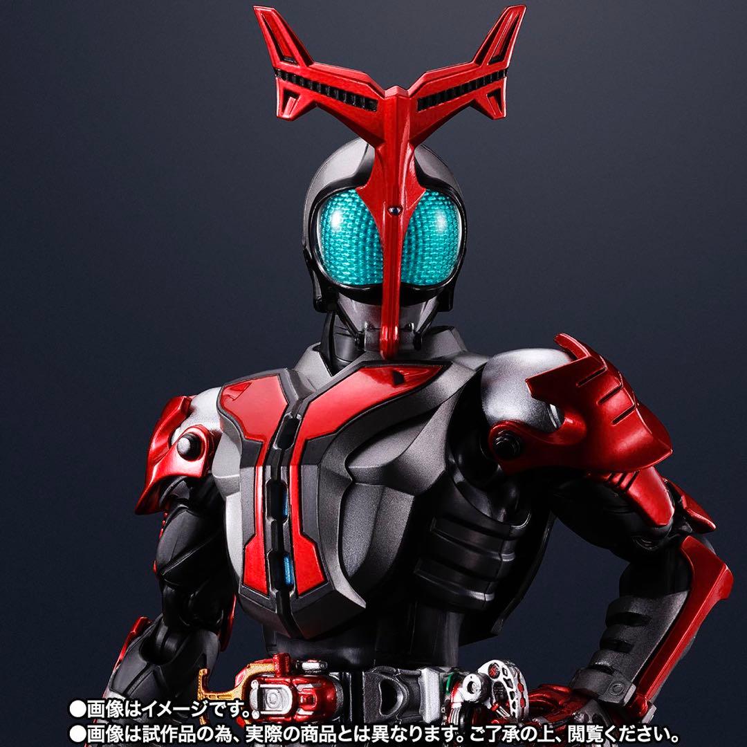 S.H.Figuarts 真骨彫製法 仮面ライダーカブト ハイパーフォーム