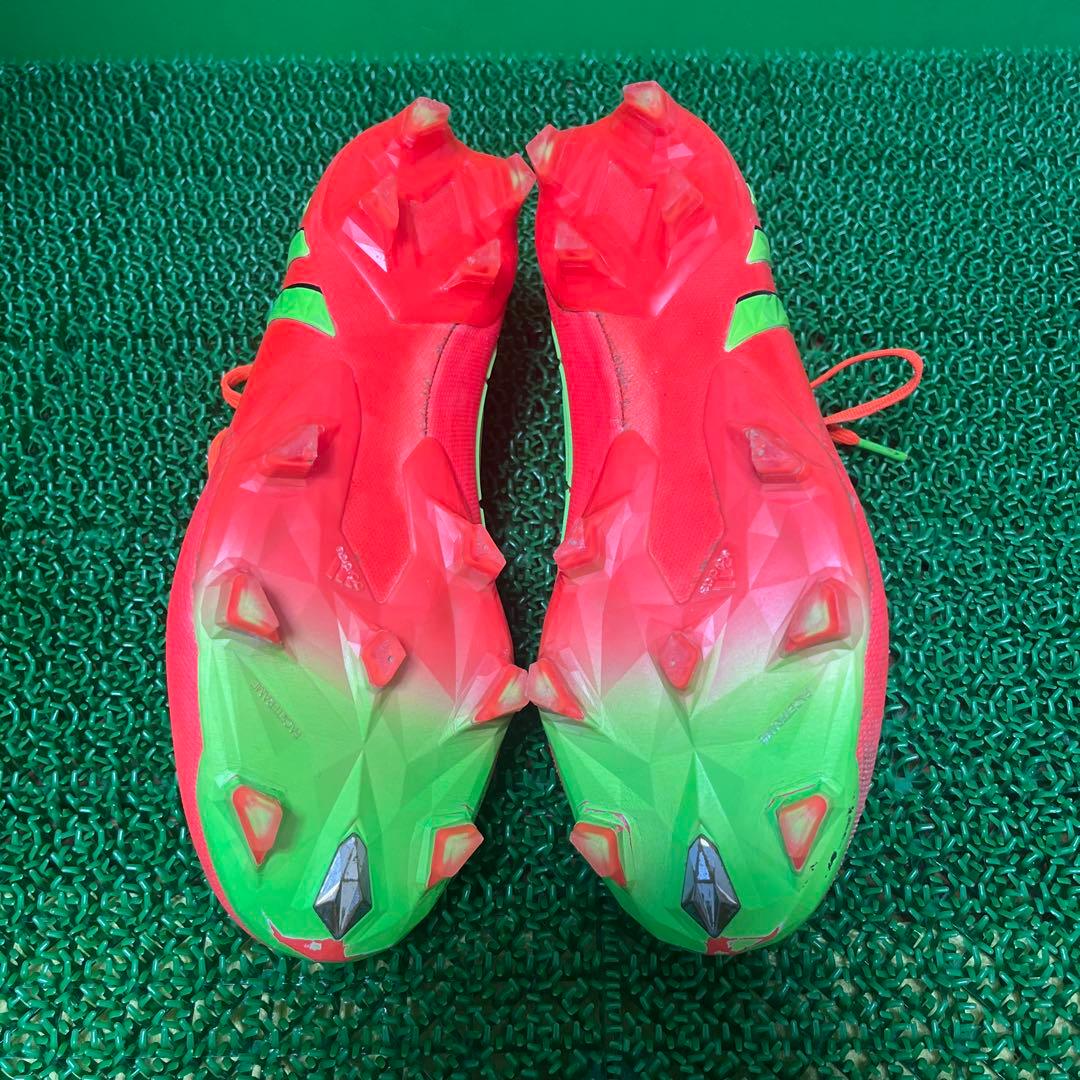 アディダス サッカースパイク プレデター エッジ.1 FG(レッド×グリーン)