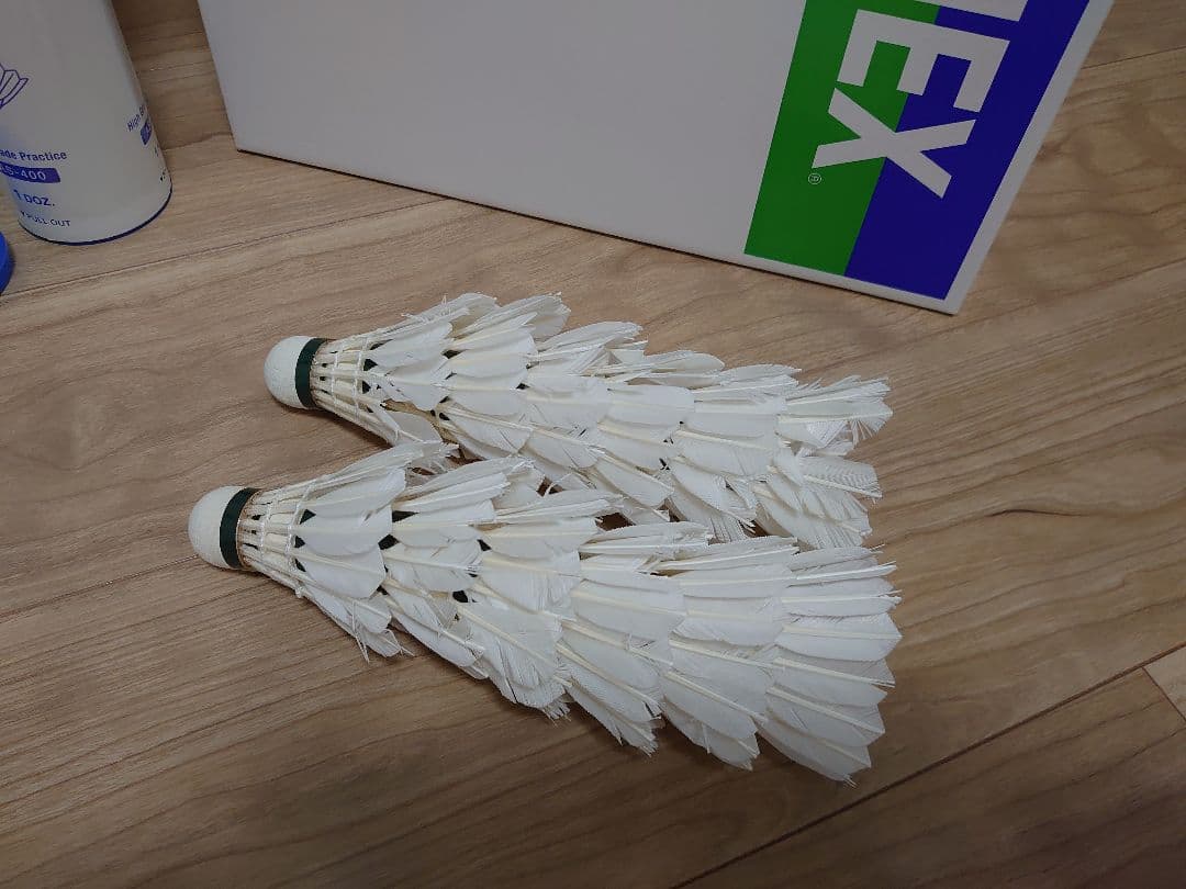 ヨネックス製バドミントン用シャトル　エアロセンサー５００