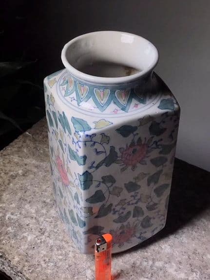 中国花瓶景徳鎮  四角い花瓶 青花磁  工芸品 古美術品時代物 装飾品置物