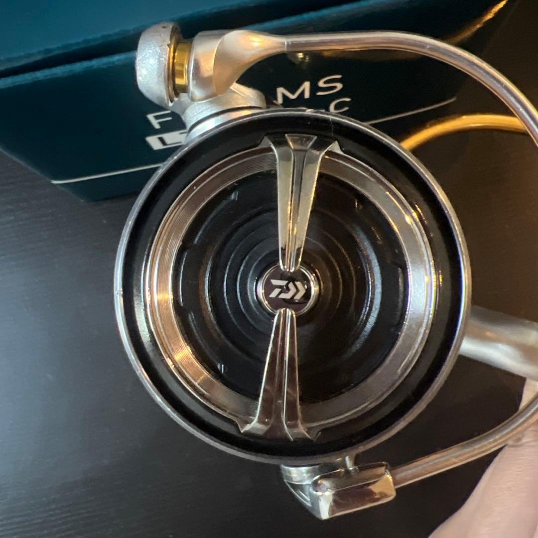 DAIWA 21 FREAMS 4000 C リール