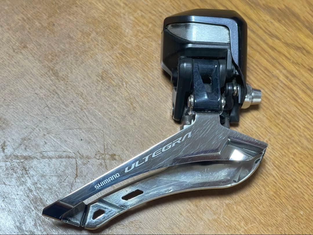 Ultegra FD-R8050 Di2 フロントディレイラー