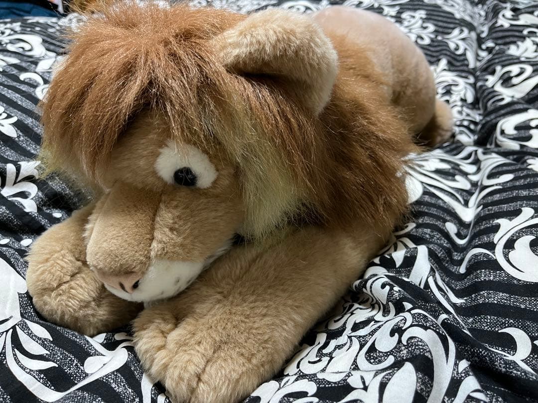 ライオンのぬいぐるみ 約30cmやや大きめ