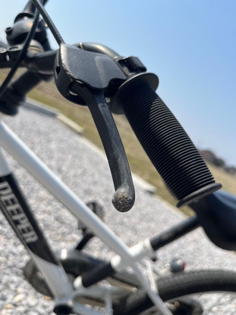 DEEPER ホワイト 18インチ 子供自転車