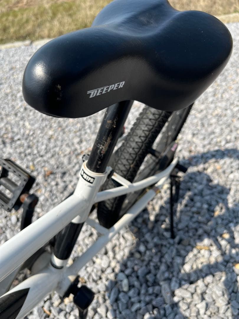 DEEPER ホワイト 18インチ 子供自転車
