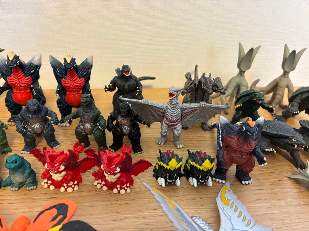 【中古】ゴジラ　ガメラ　フィギュアセット 約40体