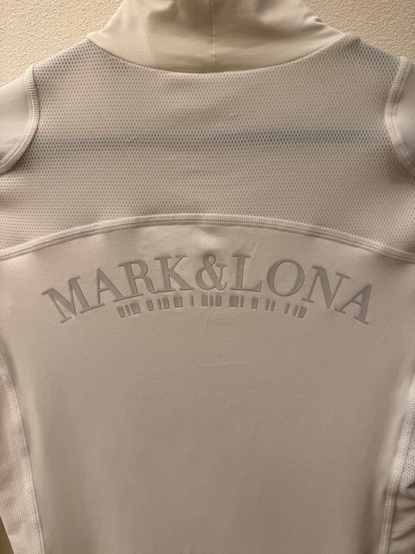 極美品　MARK&LONA メッシュハイネックシャツ ホワイト　S インナー