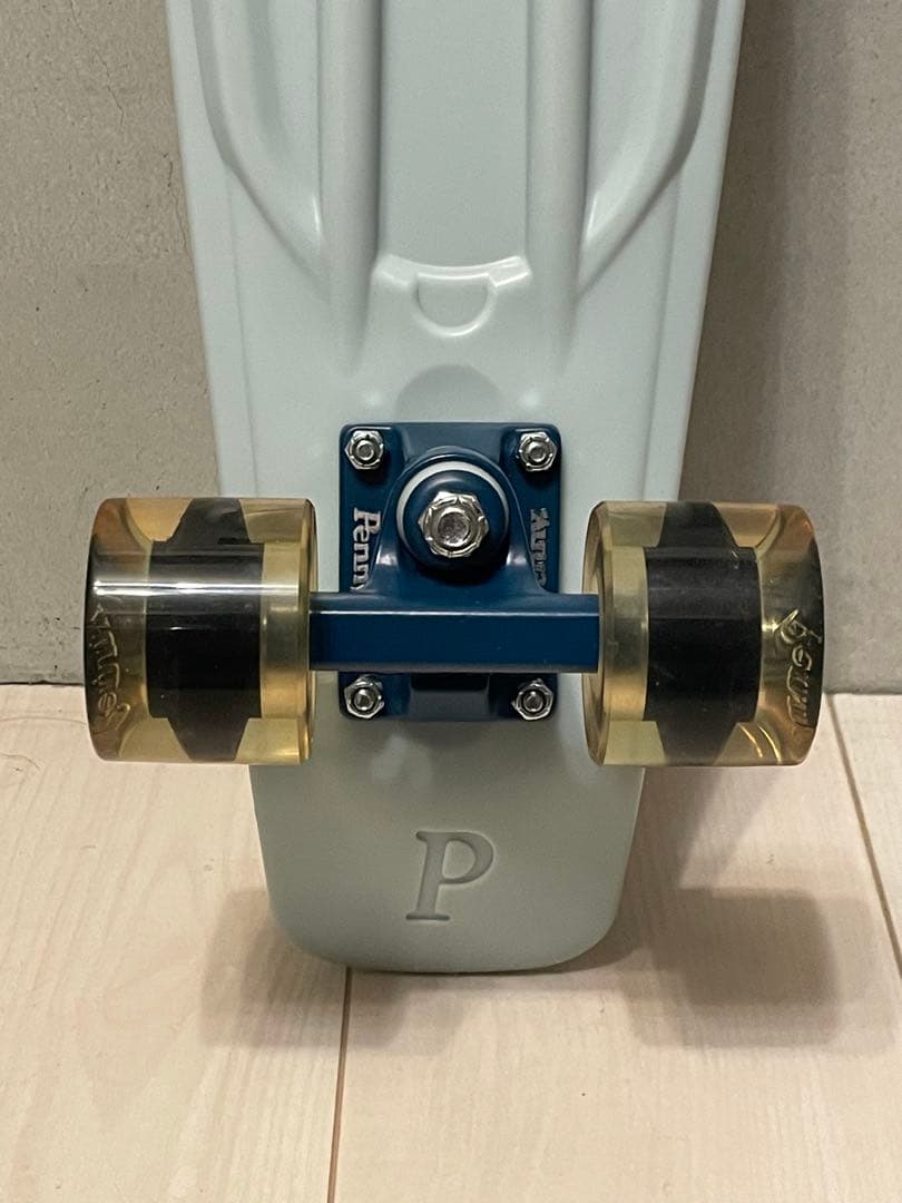 美品　penny 22inch 薄い水色＋透明ウィール