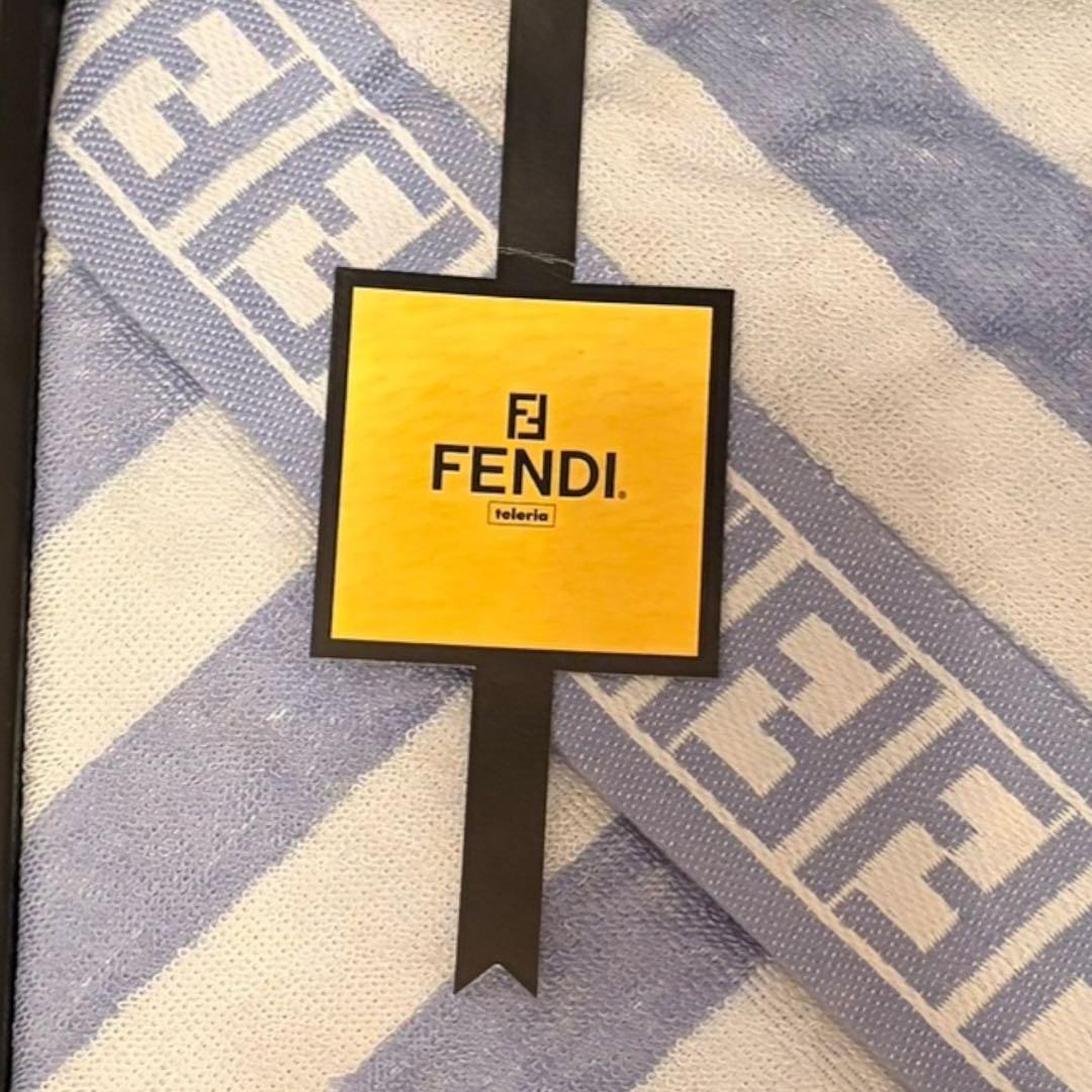 【新品未使用】FENDI フェンディ タオル ギフトボックス入り 青×白