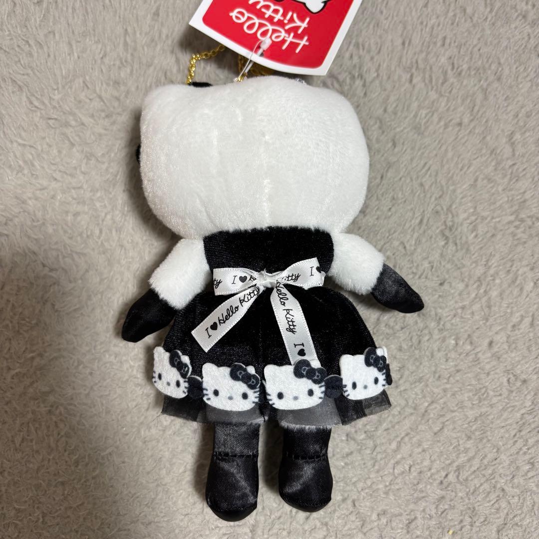 ハローキティ展 マスコット キーホルダー モノトーンドレス 雪うさぎ ぬいぐるみ
