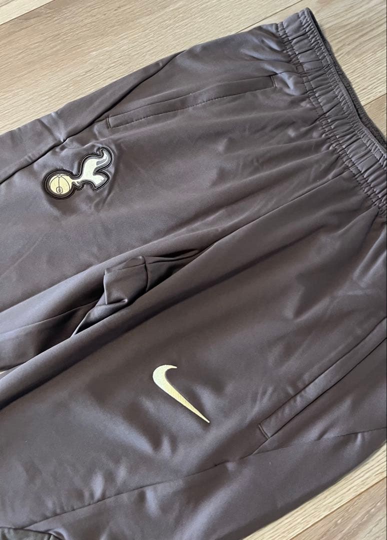 NIKE トッテナム　スパーズ　トラックパンツ　トレーニングパンツ　ジャージ