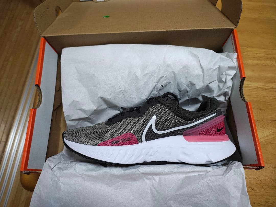 ウォーキング・ランニングウェア Nike React Miler 3 25.5cm