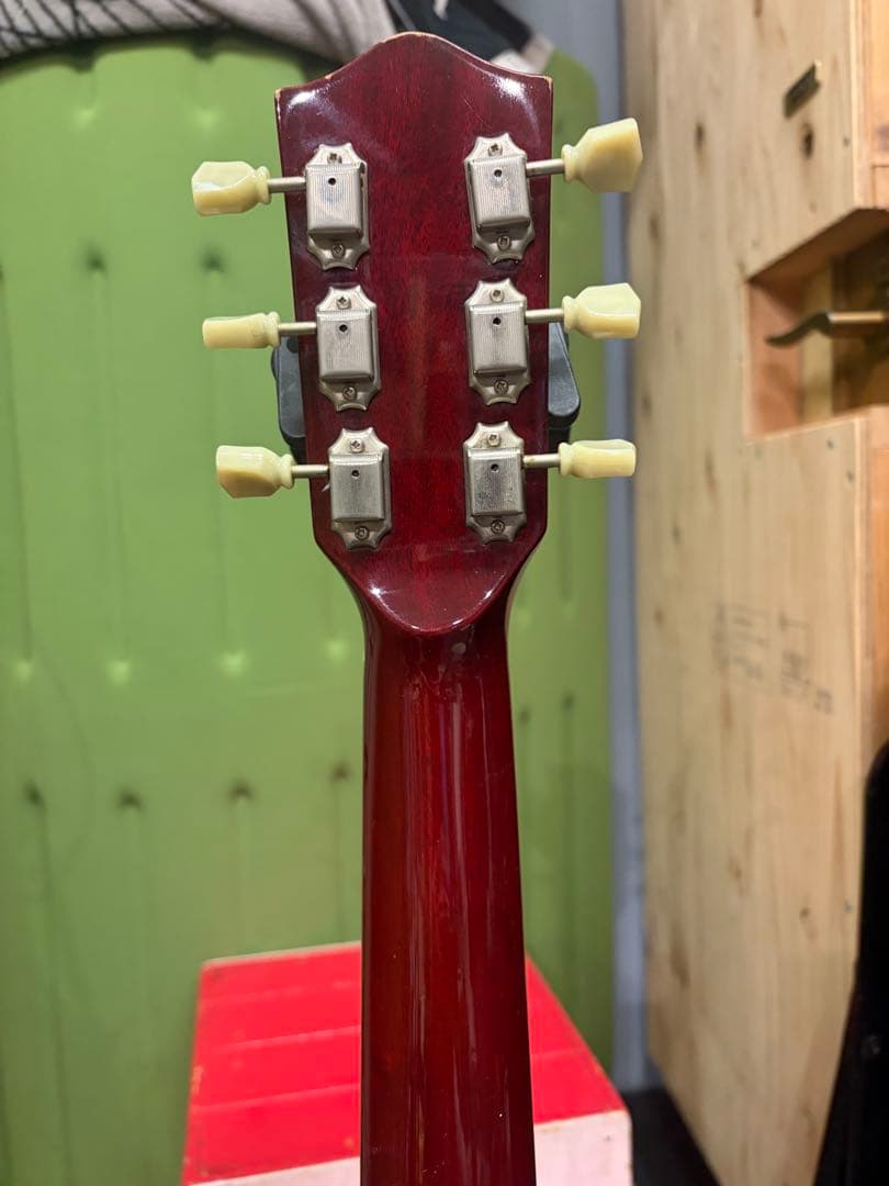 Stafford SAD1000アコースティックギター レッド ハードケース付き