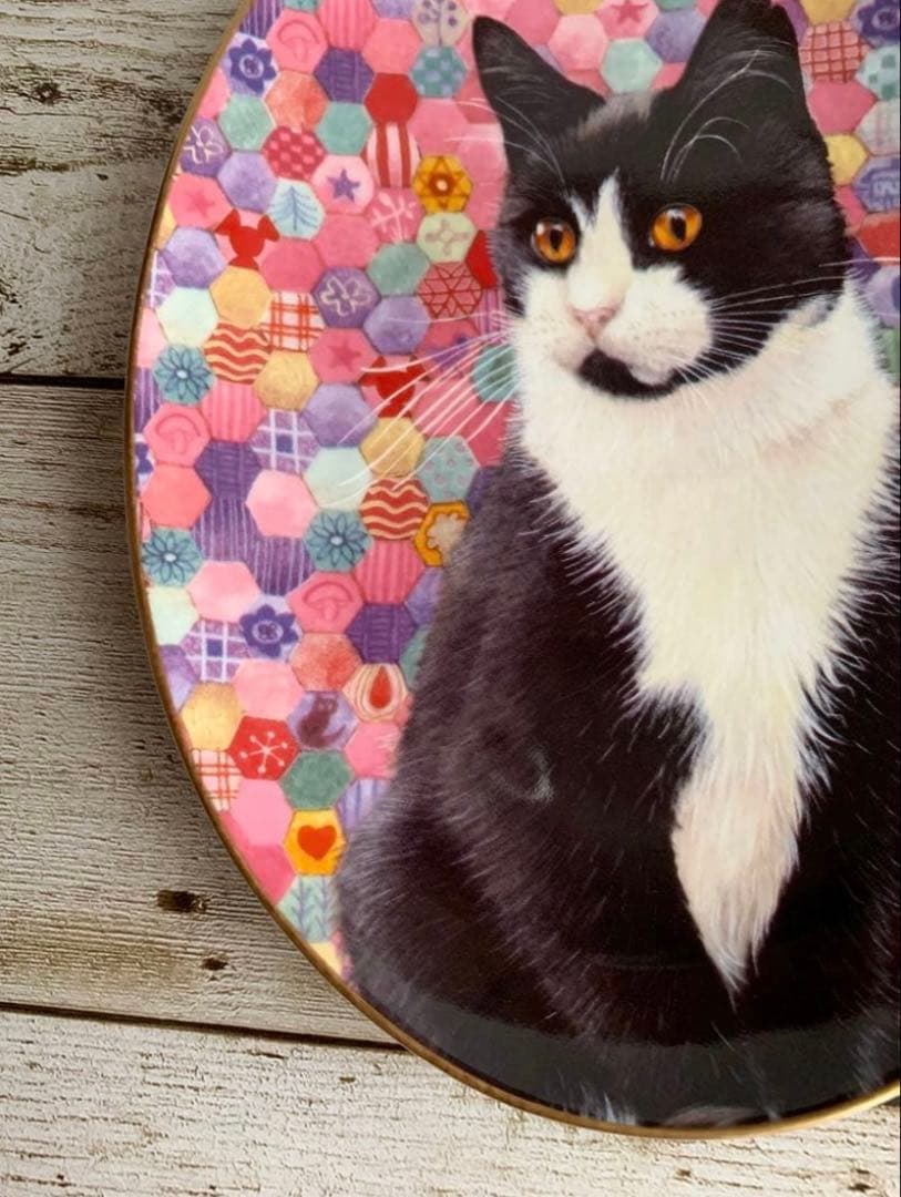 レズリーアンアイボリー 猫のプレート ピンクヘキサゴン ロイヤルウースター