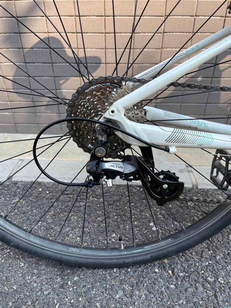 Cannondale Quick7クロスバイク ホワイト　キャノンデール
