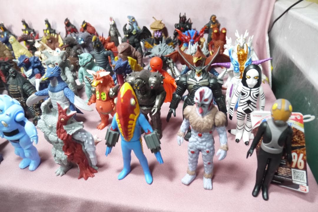 ウルトラ怪獣シリーズ500　怪獣ソフビ　79体