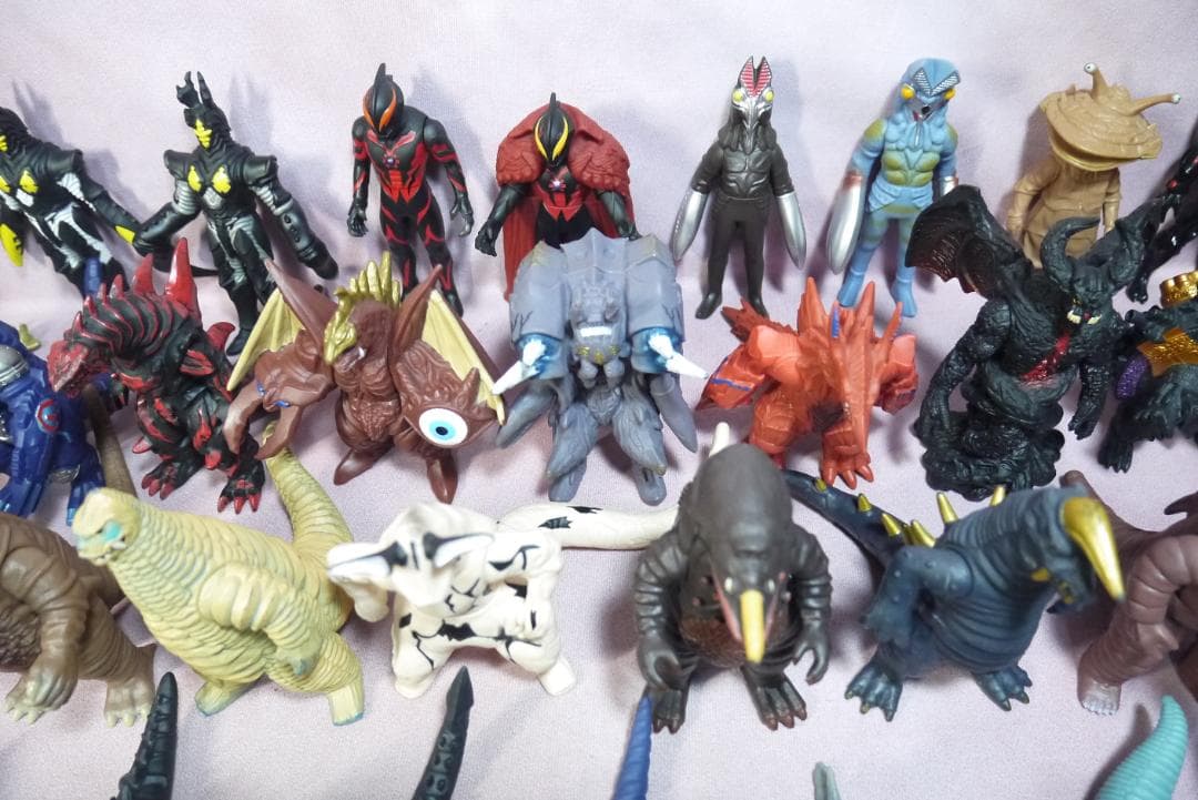 ウルトラ怪獣シリーズ500　怪獣ソフビ　79体