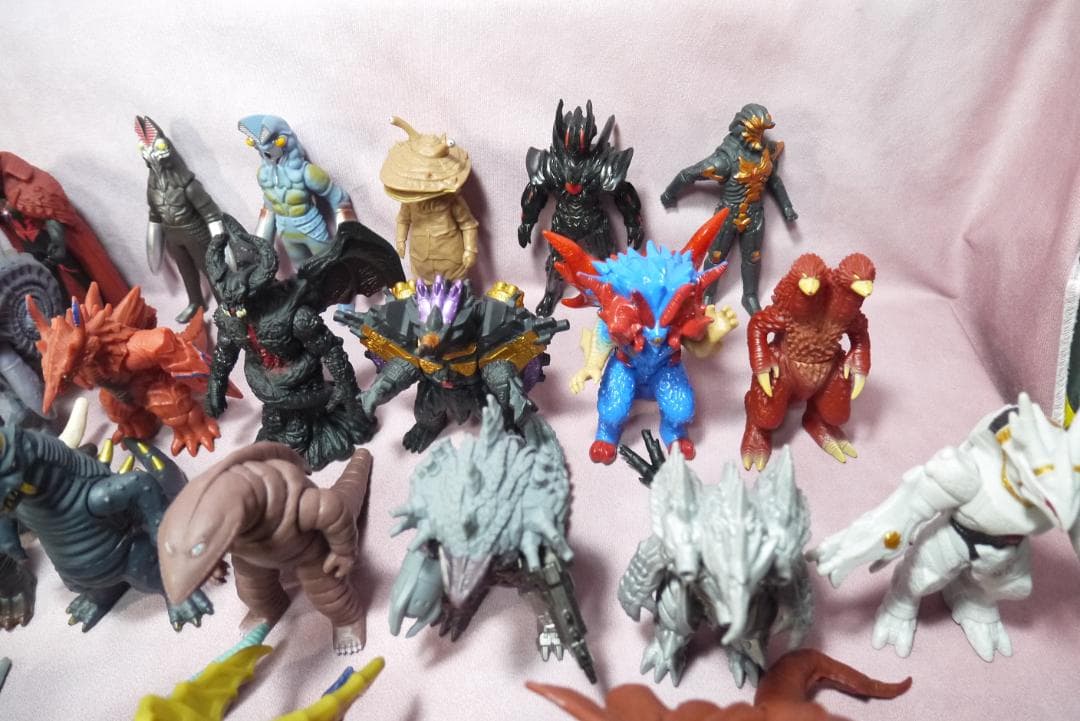 ウルトラ怪獣シリーズ500　怪獣ソフビ　79体